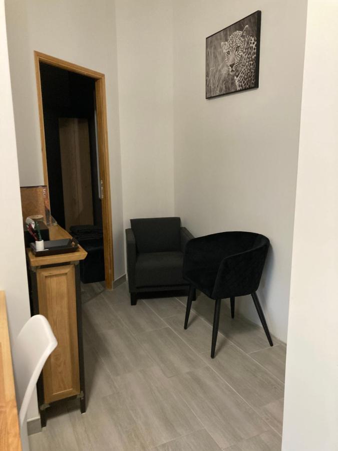 Gite Des Combes Blanches Avec Piscine Frayssinet-le-Gélat Kültér fotó